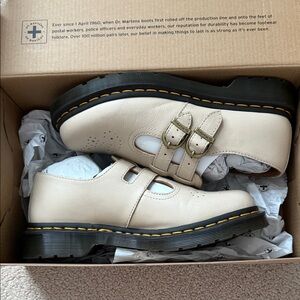 Mary Jane doc martens